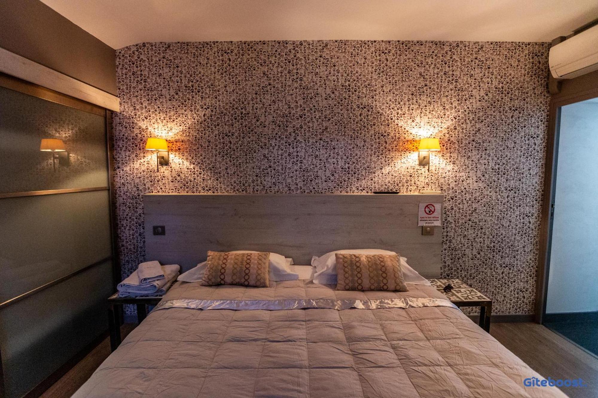 Hotel Le Val Des Sens Chatte Exteriér fotografie