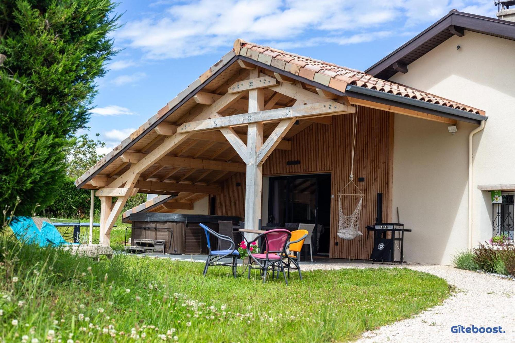 Hotel Le Val Des Sens Chatte Exteriér fotografie