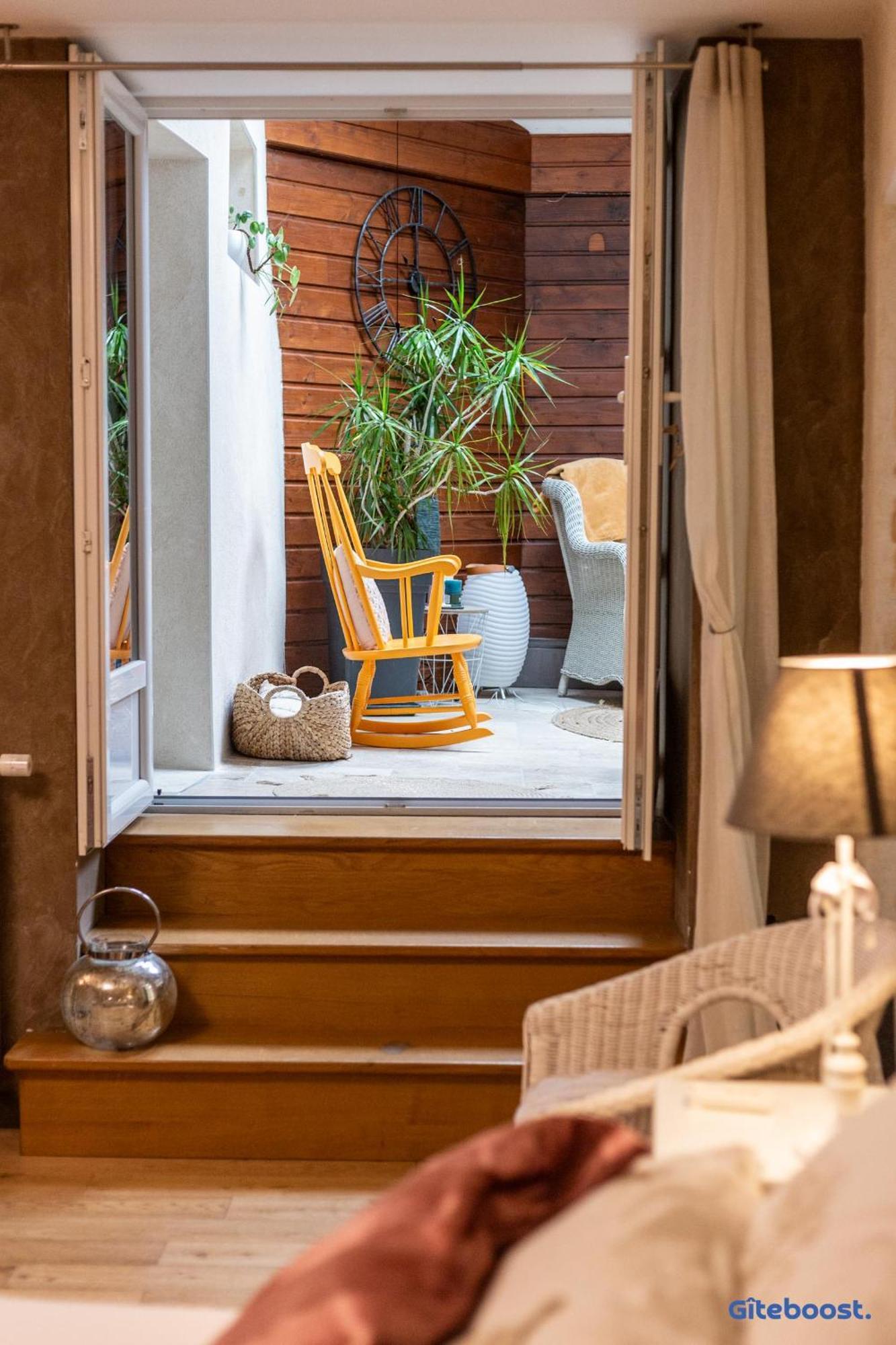 Hotel Le Val Des Sens Chatte Exteriér fotografie